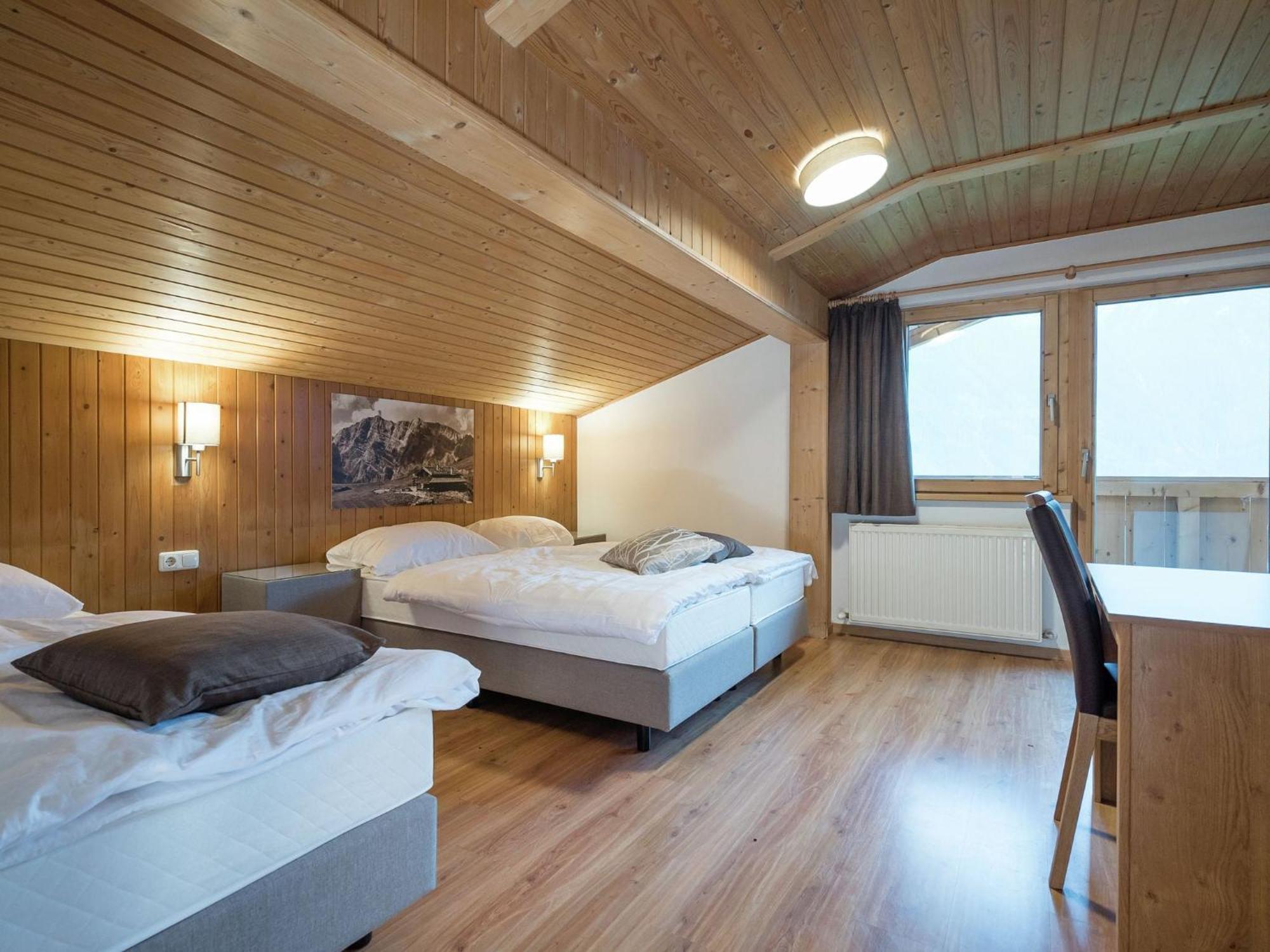 Large luxury chalet near ski area ZillerArena K nigsleiten Konigsleiten Exterior foto
