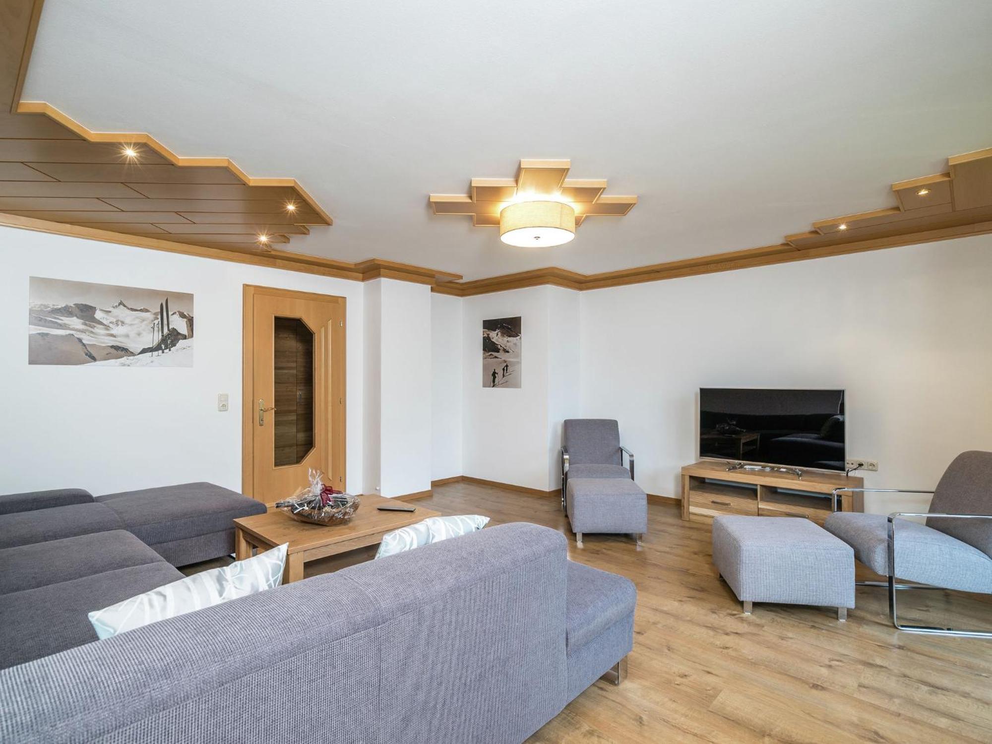 Large luxury chalet near ski area ZillerArena K nigsleiten Konigsleiten Exterior foto