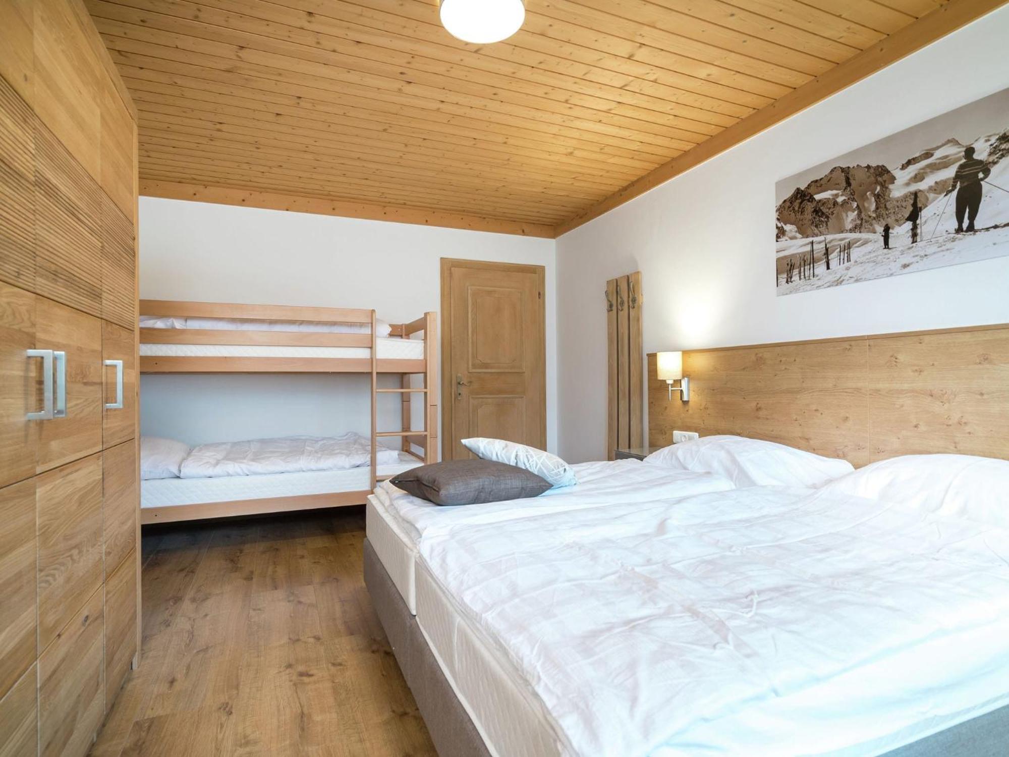 Large luxury chalet near ski area ZillerArena K nigsleiten Konigsleiten Exterior foto